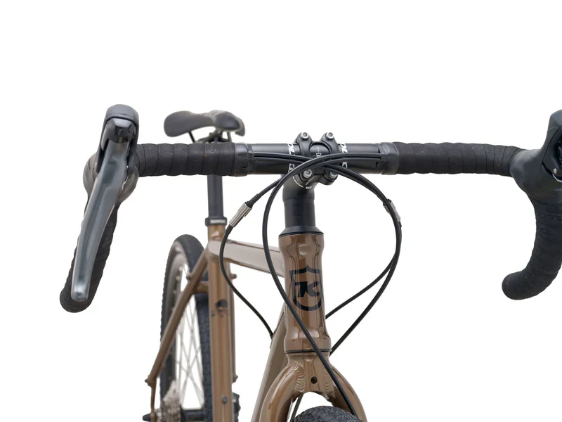 Kona Rove AL 700 Brown (2025) | Vélo de gravel | Écorce avec décalcomanies noires